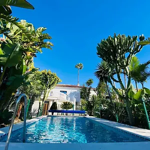 Apartment Studio-near The Beach, Bbq And Seawater Pool Spain